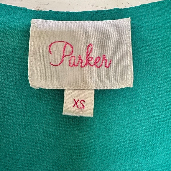 PARKER, WOMENS MINI DRESS. DOLMAN SLEEVE WITH RUCHING. V-NECK WITH SNAP. SIZE XS - Picture 7 of 8